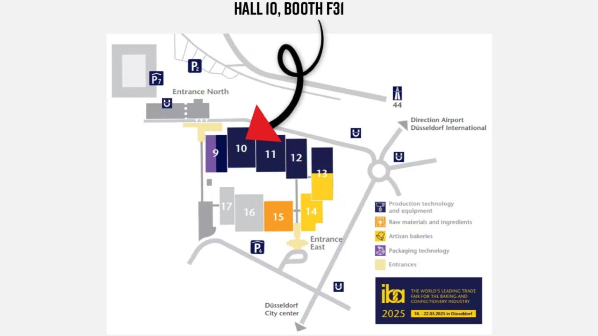 Plan eines Messegeländes, auf dem Halle 10, Stand F31 mit einem roten Pfeil hervorgehoben ist; die umliegenden Hallen sind nummeriert, mit Farbcodes für verschiedene Kategorien, und die Eingänge sind als Nord und Ost gekennzeichnet. Das Veranstaltungslogo der iba 2025 ist unten abgebildet.