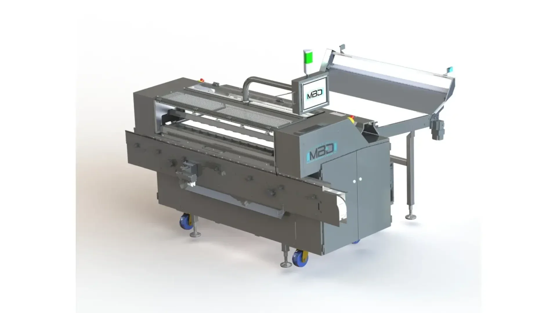 Eine große industrielle Lebensmittelverarbeitungsmaschine mit Förderband, Digitalanzeige und Sicherheitsschranken, die auf Rädern montiert ist, um mobil zu sein, vor einem schlichten weißen Hintergrund.